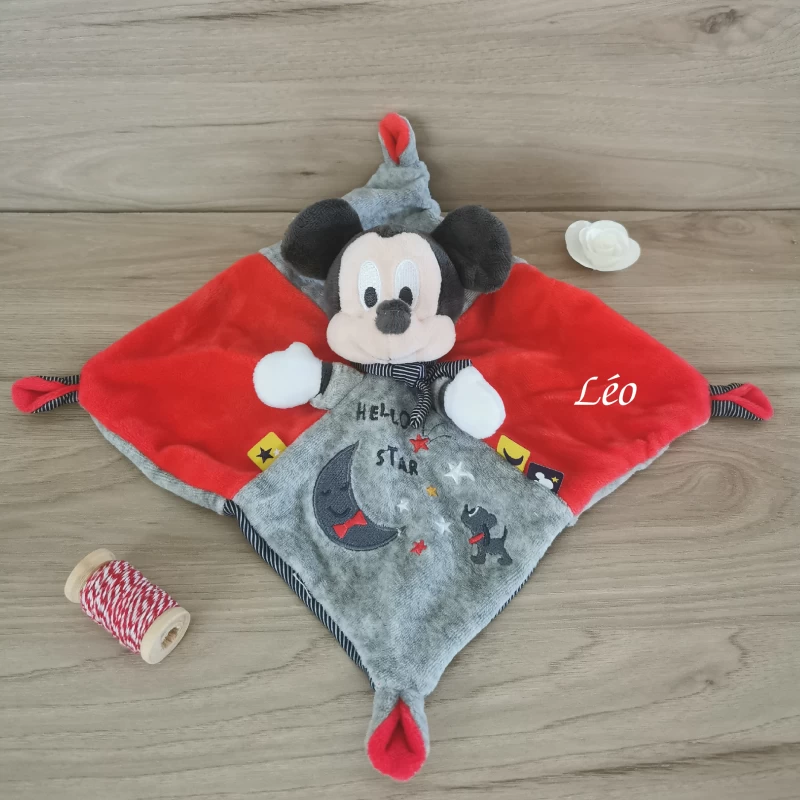 Disney Mickey La Souris Doudou Plat Stary Night Rouge Gris 25 Cm 1 Disney Mickey La Souris Doudou Plat Stary Night Rouge Gris 25 Cm