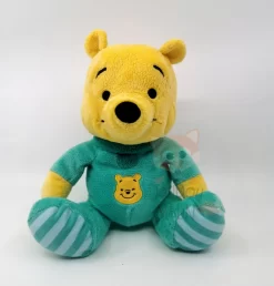 Disney - Winnie L'ourson - Peluche Pyjama Vert 25 Cm